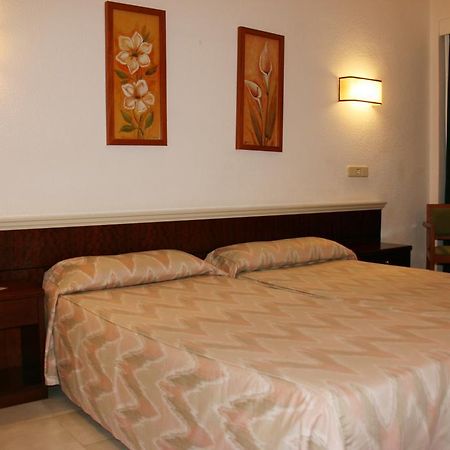 קאלה מילור Hotel La Nina חדר תמונה