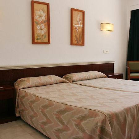 קאלה מילור Hotel La Nina חדר תמונה